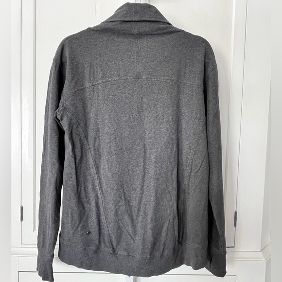 LULULEMON | 10 | ON THE DOUBLE | Turtleneck - Picture 9 of 15